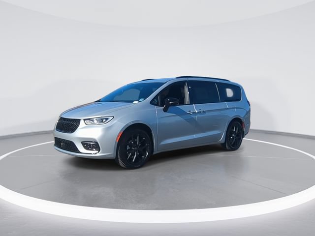 New 2026 Chrysler Pacifica Select w/ S Appearance Package FWD image 4