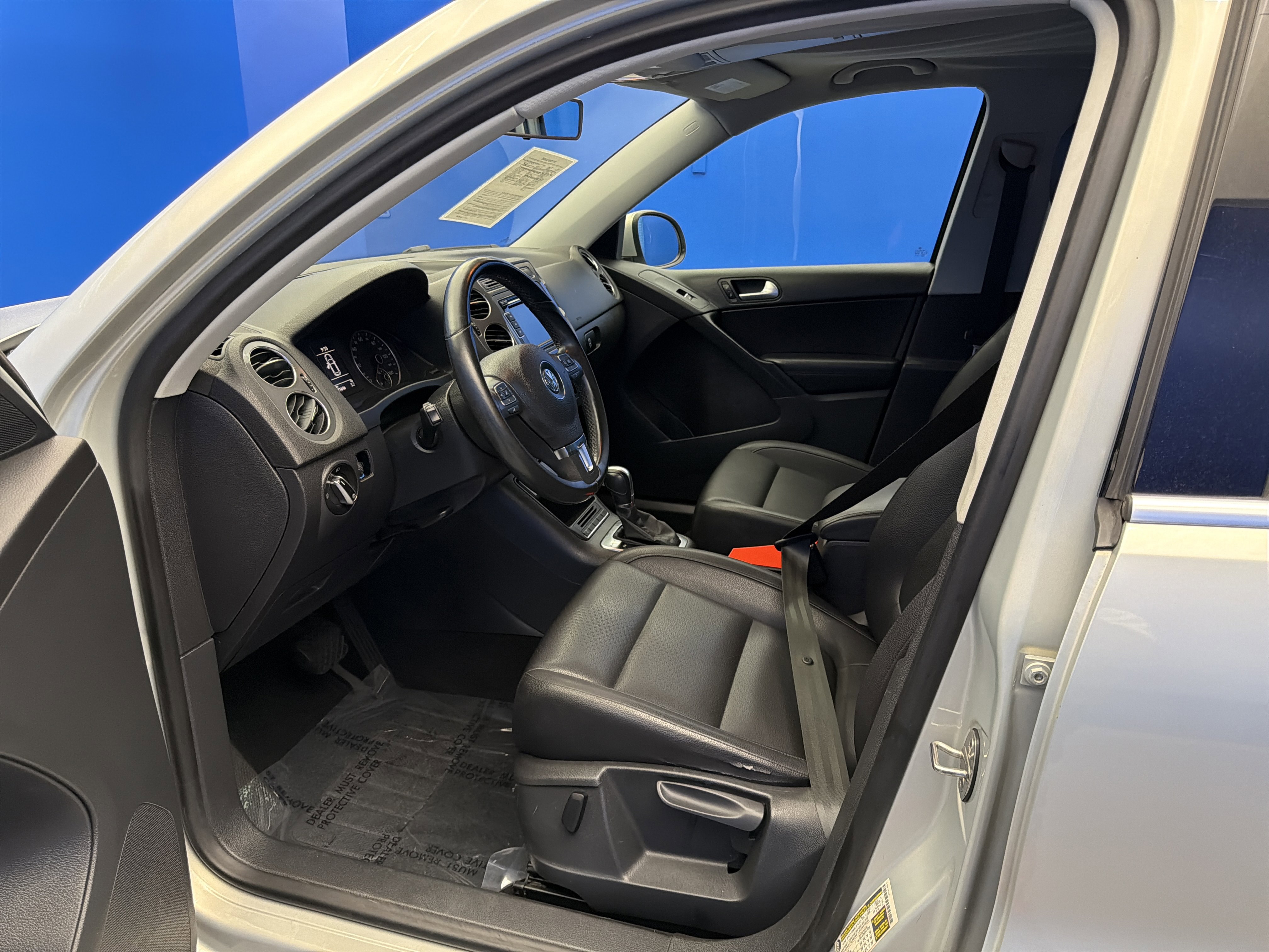 Used 2012 Volkswagen Tiguan SE AWD/4WD image 13