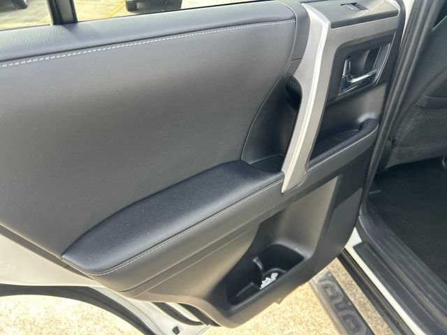 Used 2020 Toyota 4Runner SR5 RWD image 23