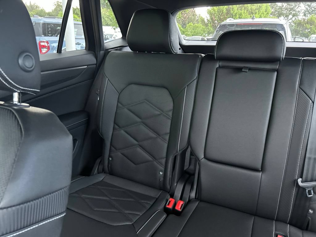 New 2026 Volkswagen Atlas Cross Sport SE FWD image 11