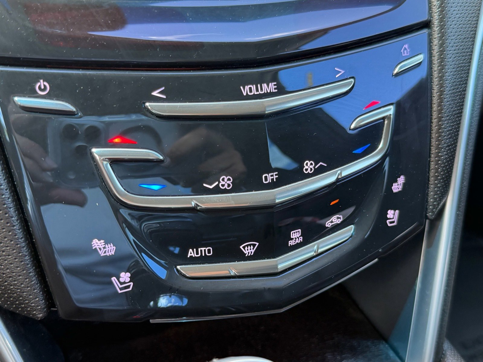 Used 2019 Cadillac XTS Luxury FWD image 25