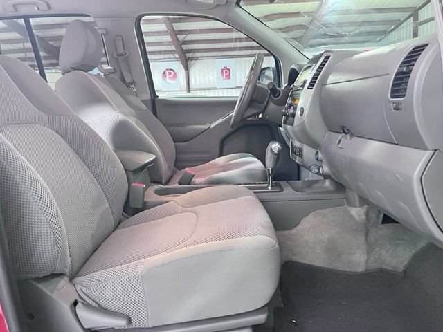 Used 2017 Nissan Frontier SV w/ SV Value Truck Package RWD image 16