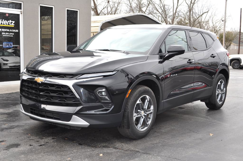 Used 2024 Chevrolet Blazer LT image 3