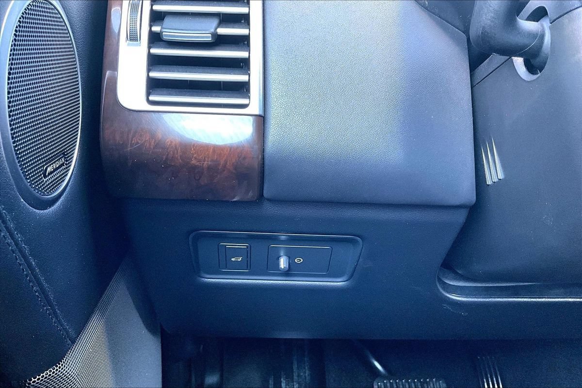 Used 2019 Land Rover Range Rover Supercharged AWD/4WD image 28