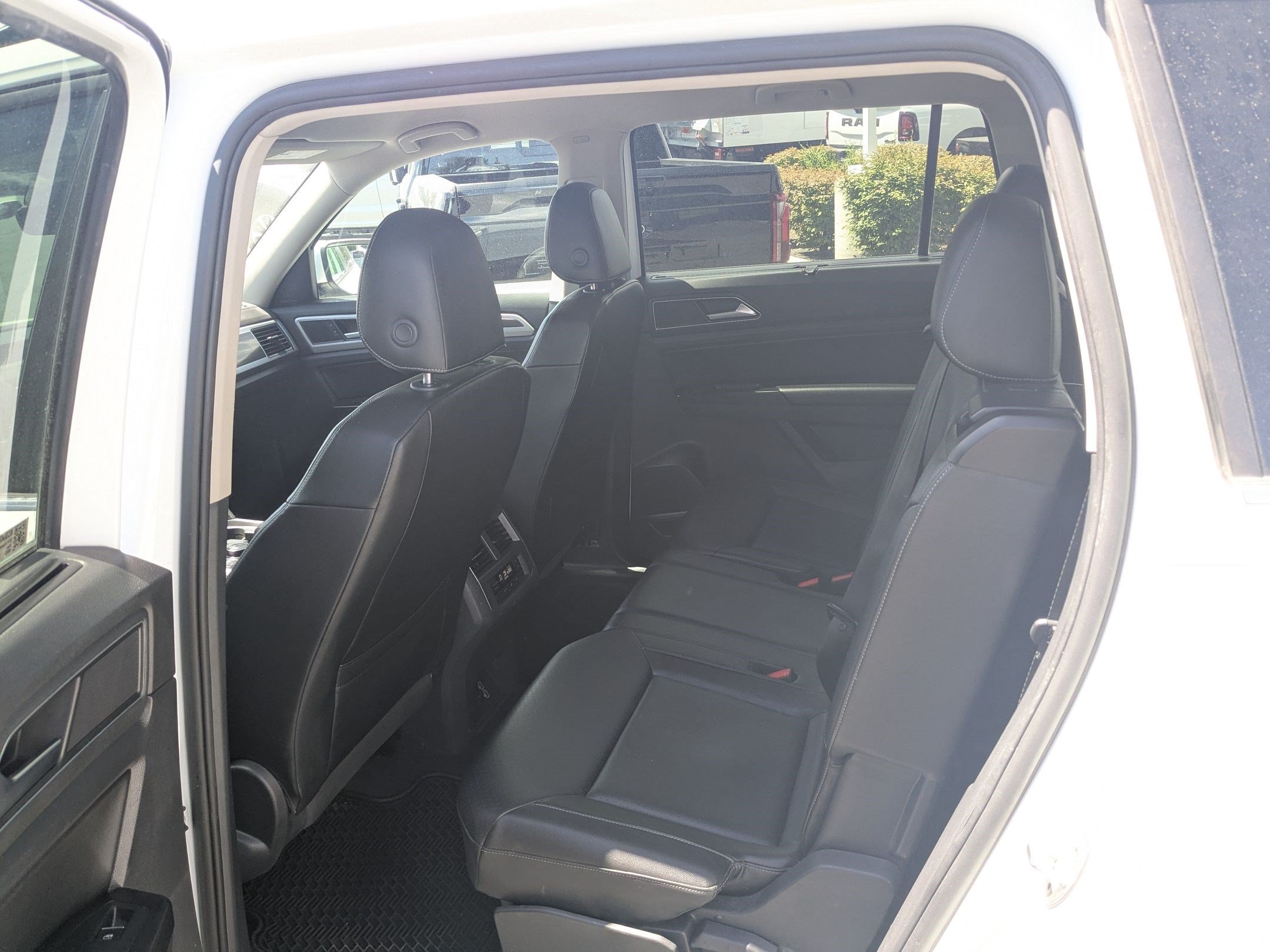 Used 2019 Volkswagen Atlas SE w/ Towing Package AWD/4WD image 31