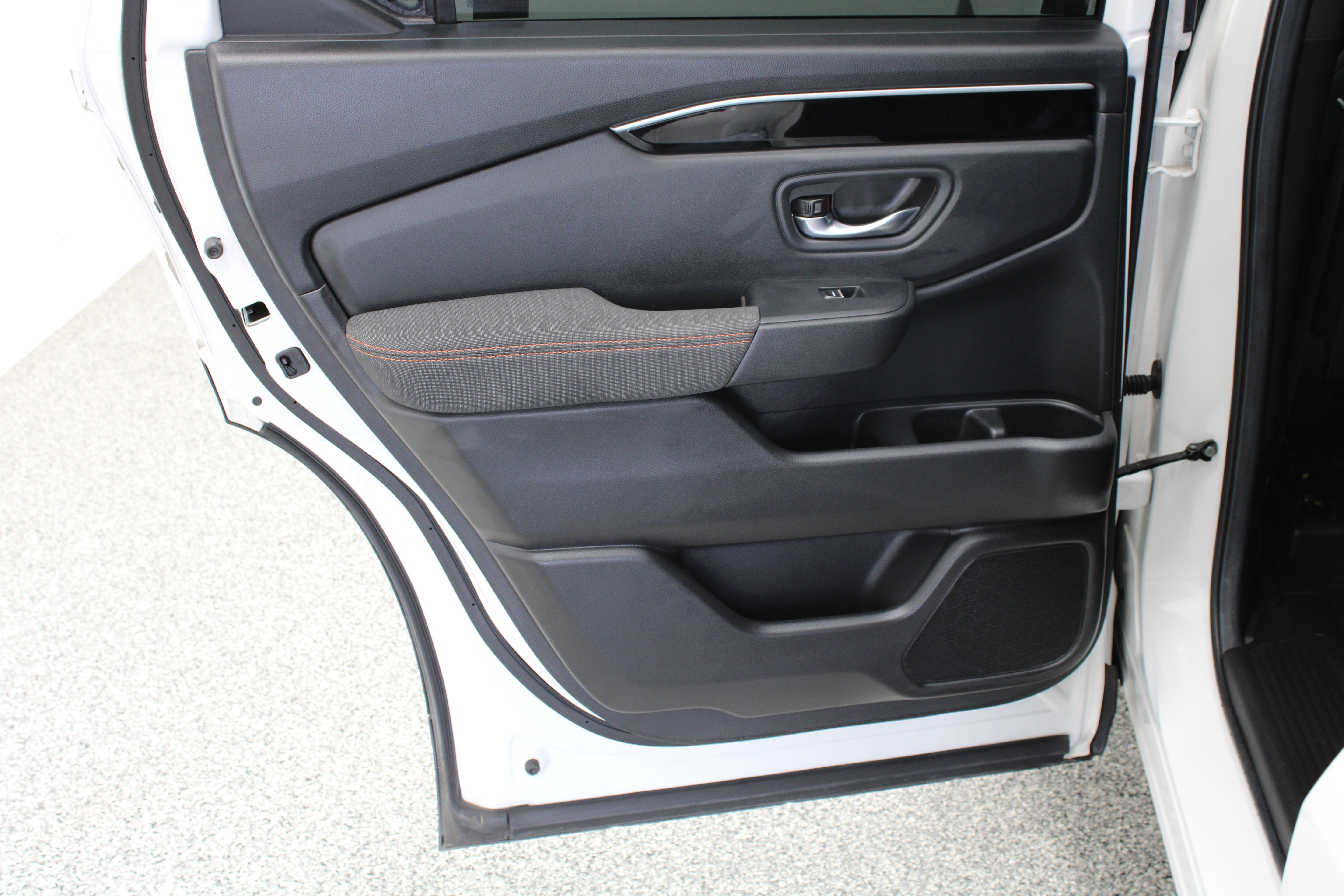 Used 2025 Honda Pilot Sport image 27