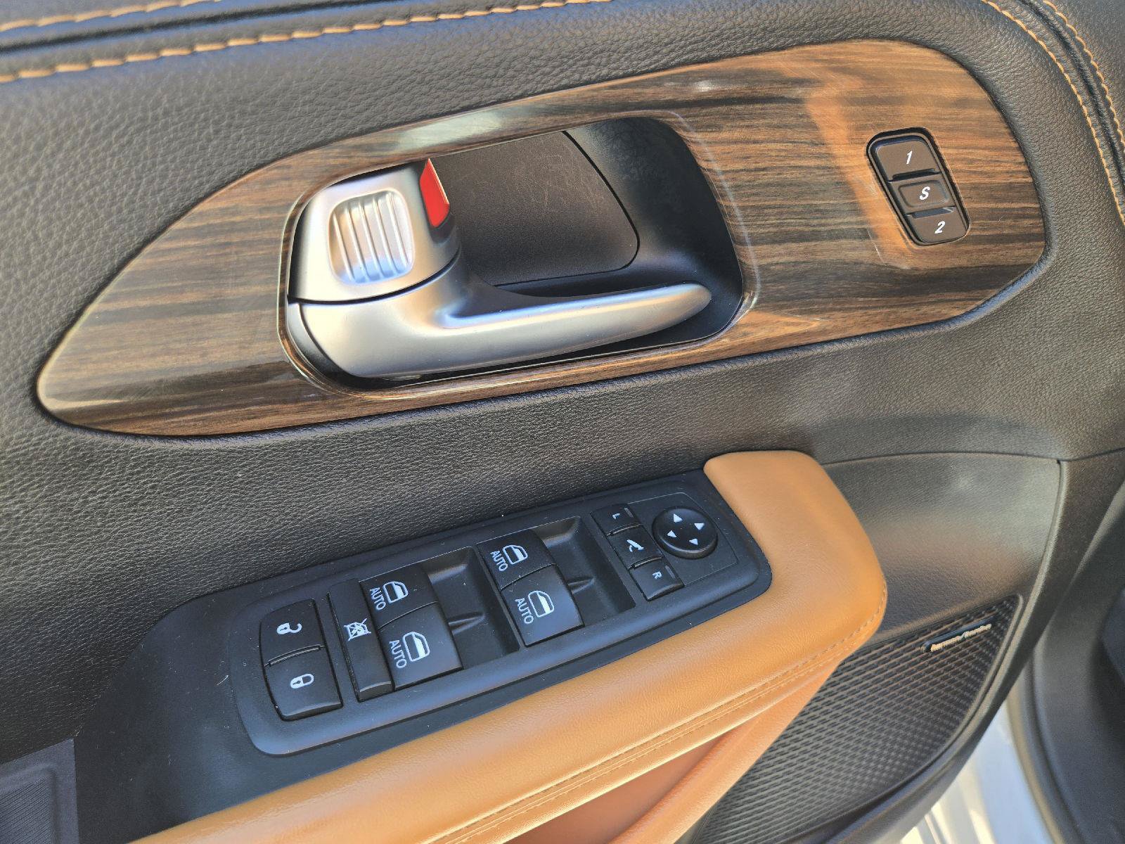 Used 2021 Chrysler Pacifica Pinnacle AWD/4WD image 15