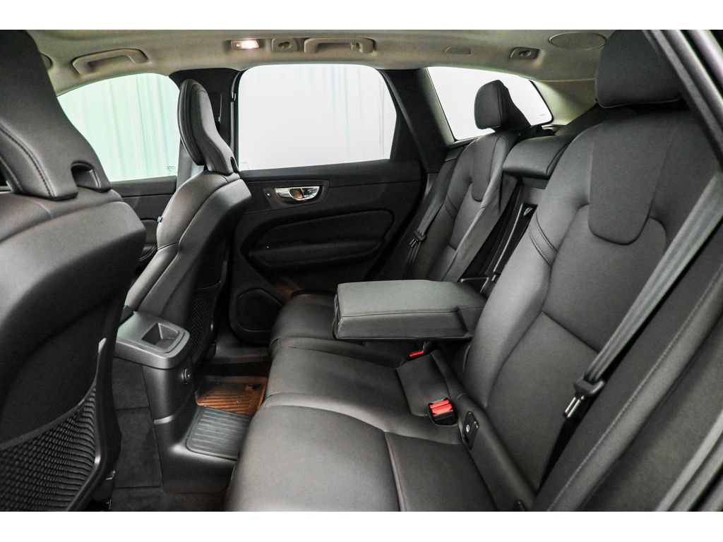 Used 2025 Volvo XC60 T8 Plus w/ Protection Package Premier AWD/4WD image 28