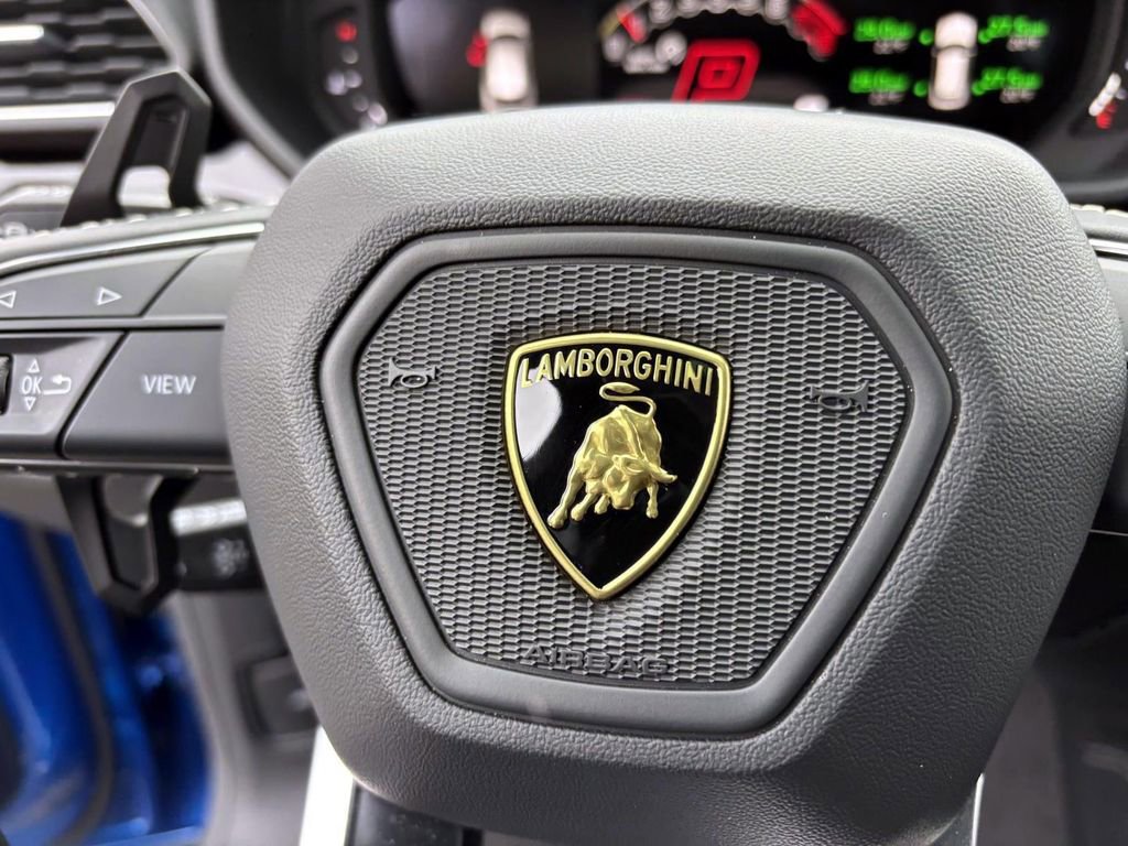 Used 2023 Lamborghini Urus S image 34