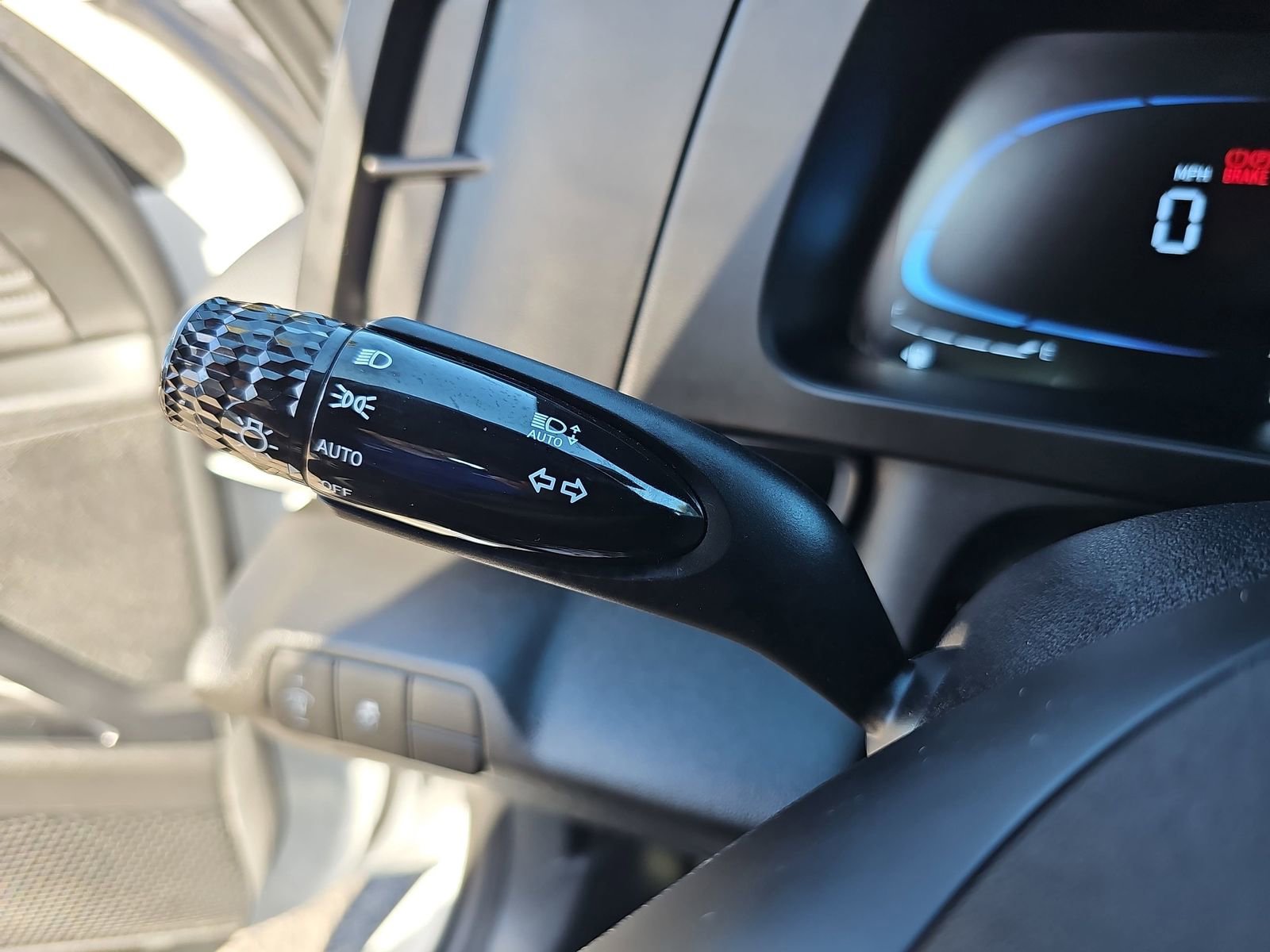 Certified 2025 Hyundai Elantra Sport image 19