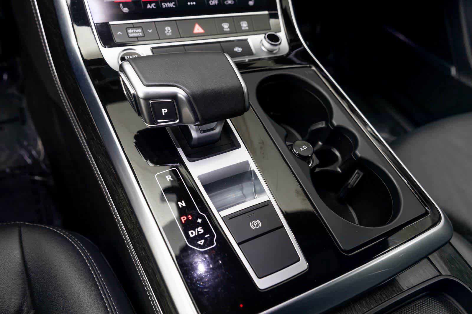 Used 2025 Audi Q7 3.0T Premium Plus image 16