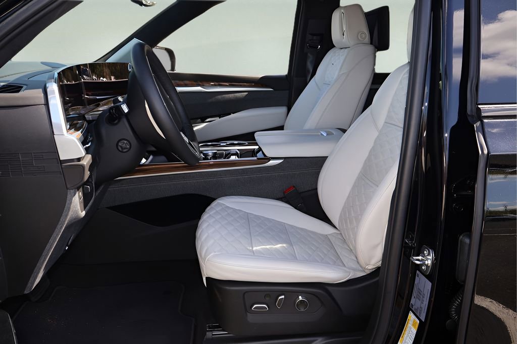 Certified 2025 Cadillac Escalade Sport Platinum image 14