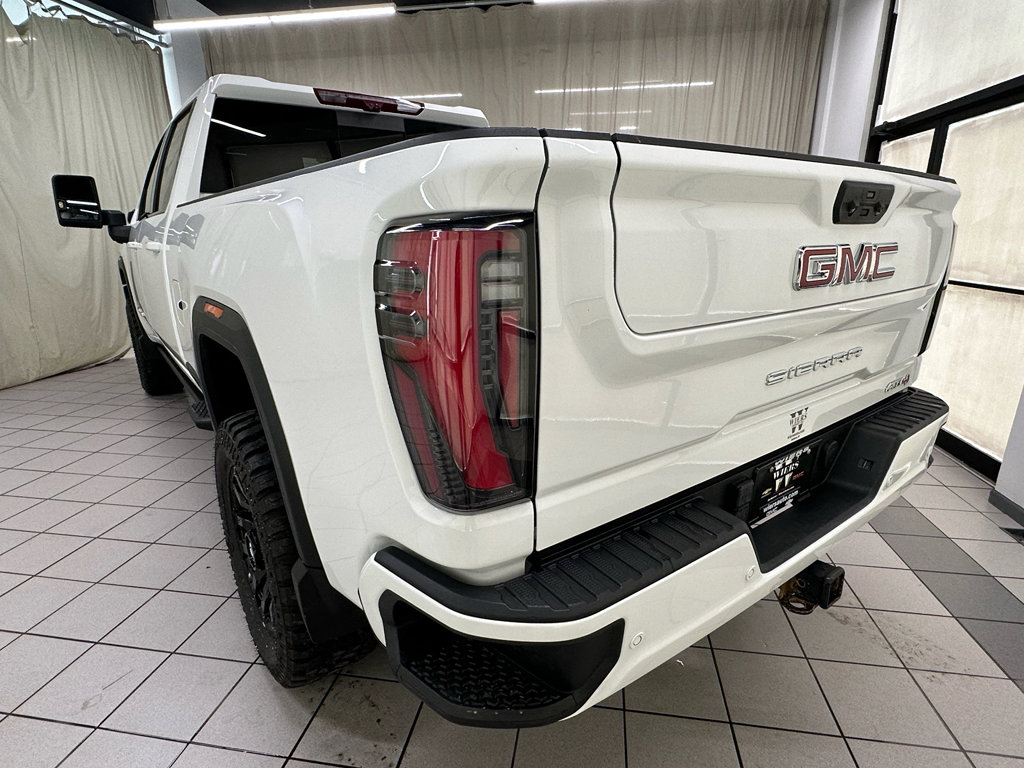 Used 2024 GMC Sierra 2500 AT4 w/ AT4 Premium Plus Package image 11