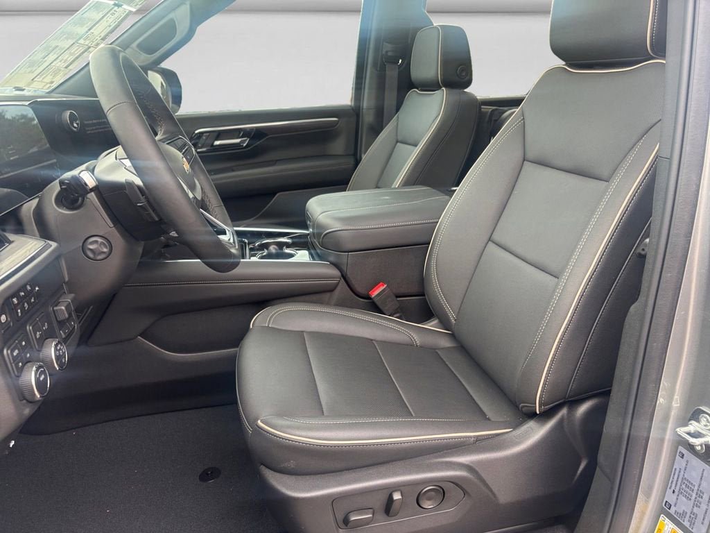 New 2025 Chevrolet Suburban Premier w/ Sun And Tow Package AWD/4WD image 10