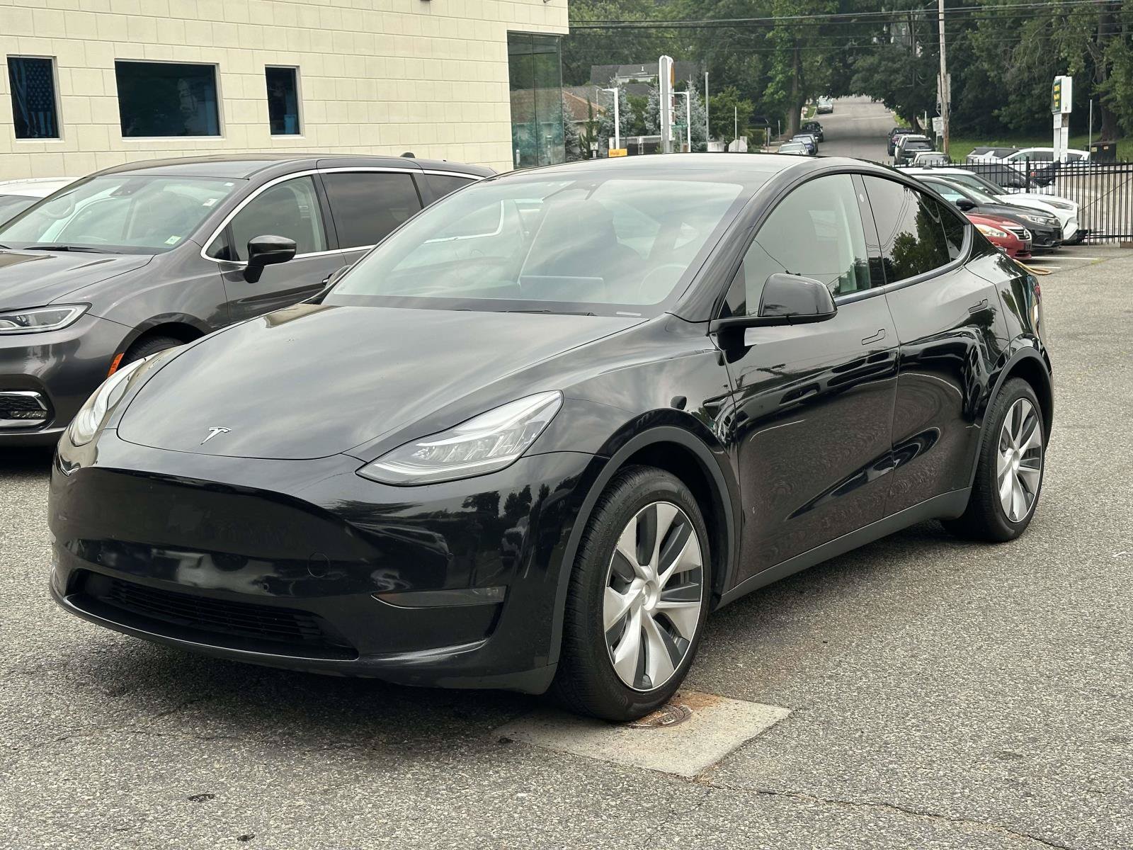 Used 2021 Tesla Model Y Long Range AWD/4WD image 7