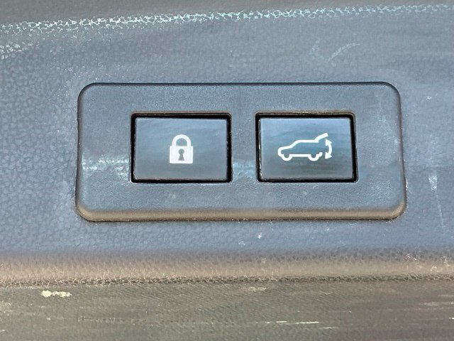 Used 2023 Subaru Ascent Limited w/ Technology Package AWD/4WD image 7