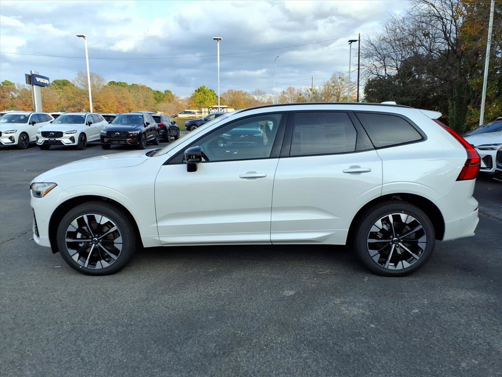 New 2026 Volvo XC60 B5 Plus w/ Protection Package Premier AWD/4WD image 8