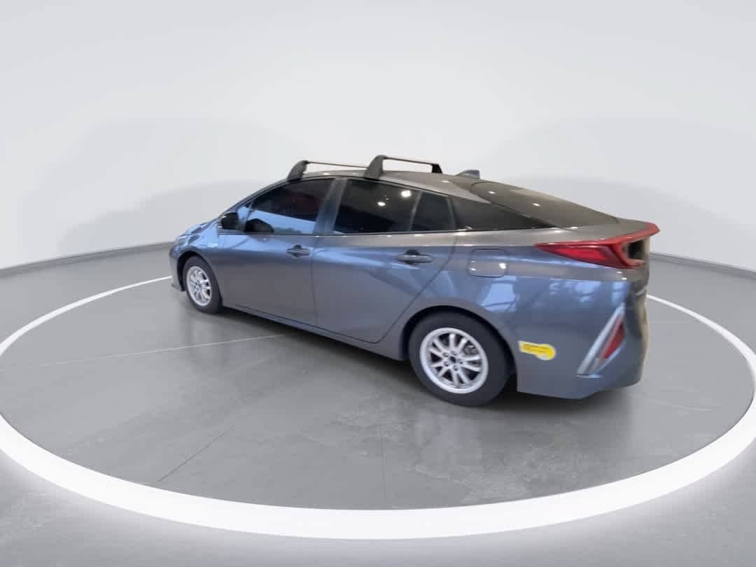 Used 2022 Toyota Prius Prime XLE FWD image 6