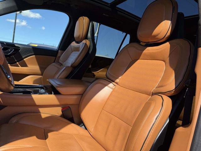 Used 2023 Lincoln Aviator Black Label w/ Jet Package image 10