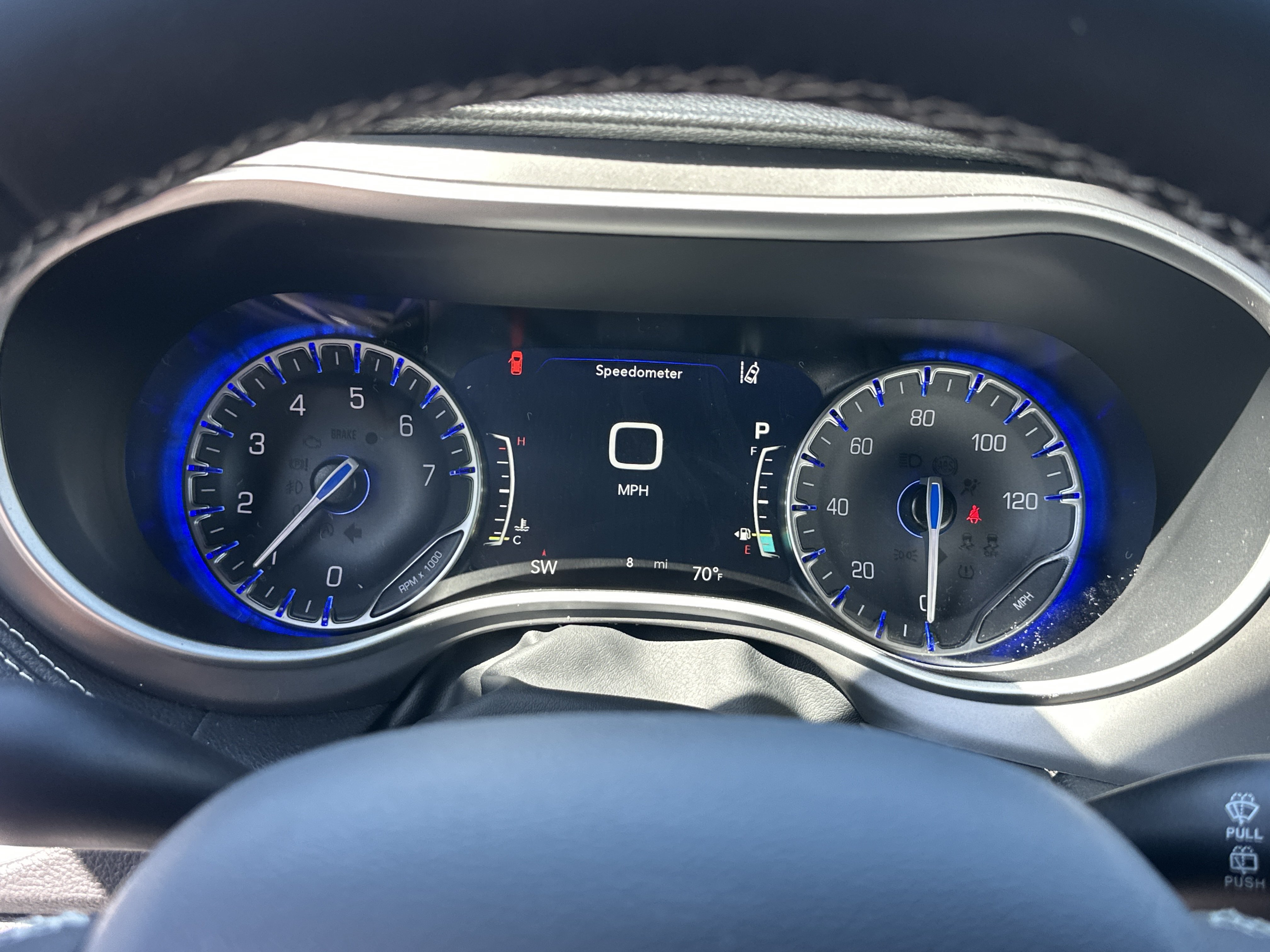New 2027 Chrysler Pacifica Limited w/ Family Tech Group FWD image 10