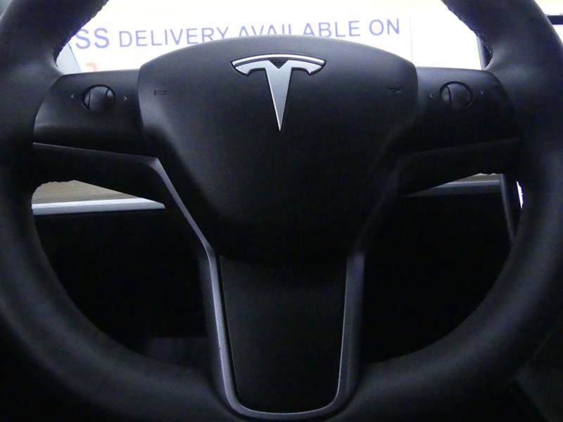 Used 2024 Tesla Model Y 2WD image 15