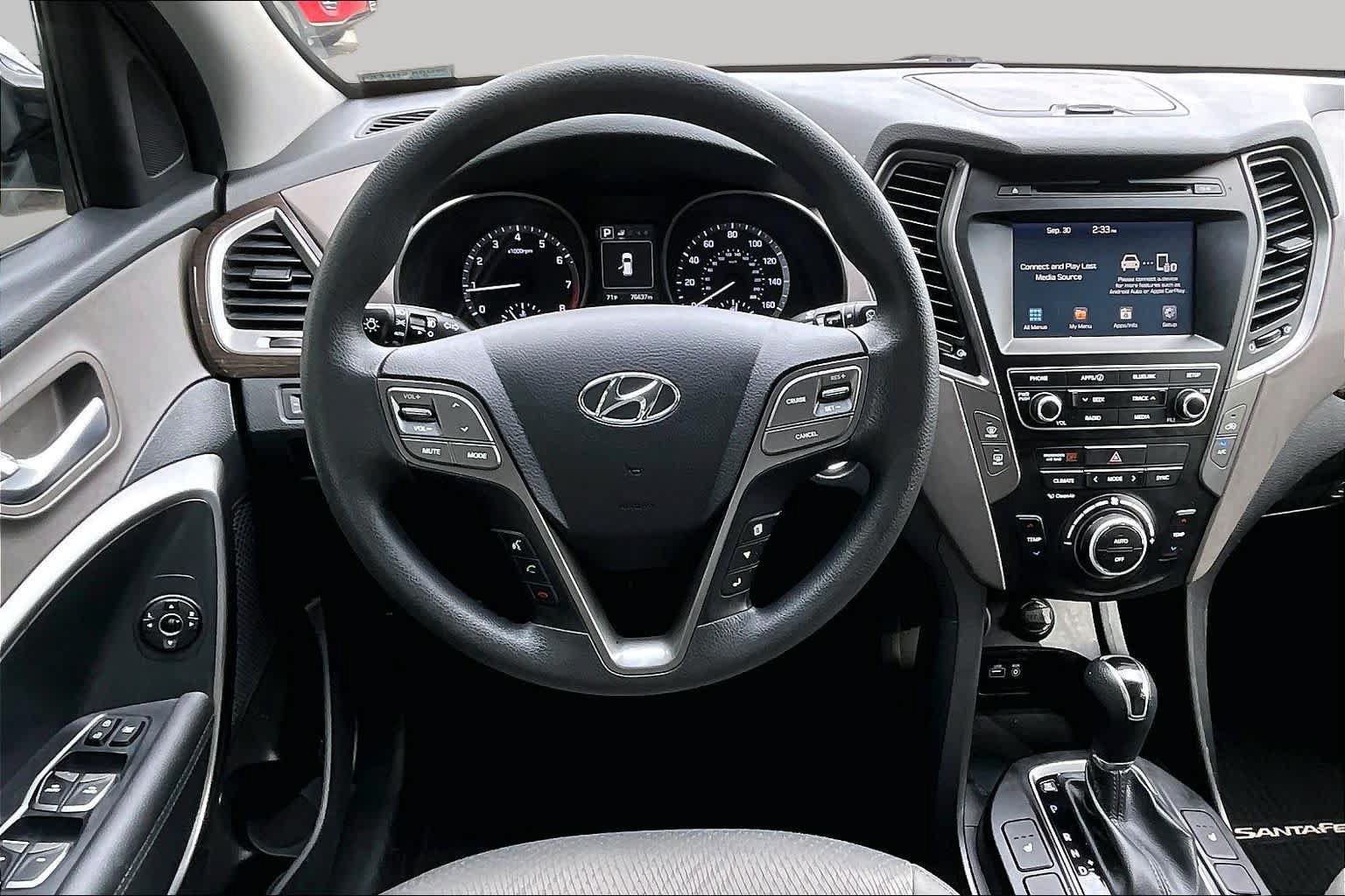 Used 2018 Hyundai Santa Fe Sport w/ 2.4L Value Package 02 AWD/4WD image 6
