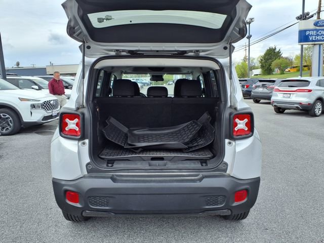 Used 2019 Jeep Renegade Altitude w/ Quick Order Package 2XM image 7