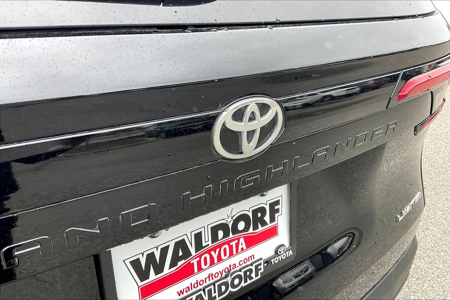 Used 2024 Toyota Grand Highlander AWD image 10
