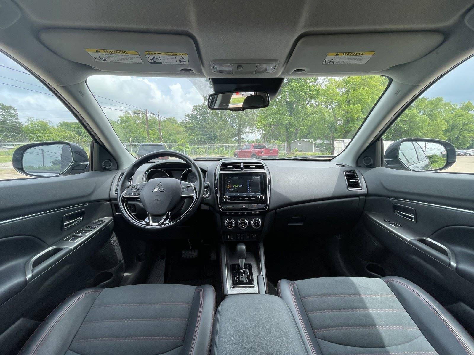 Used 2025 Mitsubishi Outlander Sport SE AWD/4WD image 16