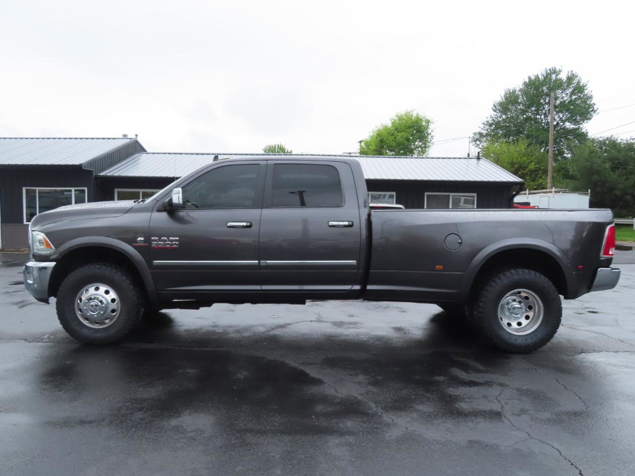 Used 2018 RAM 3500 Laramie AWD/4WD image 3
