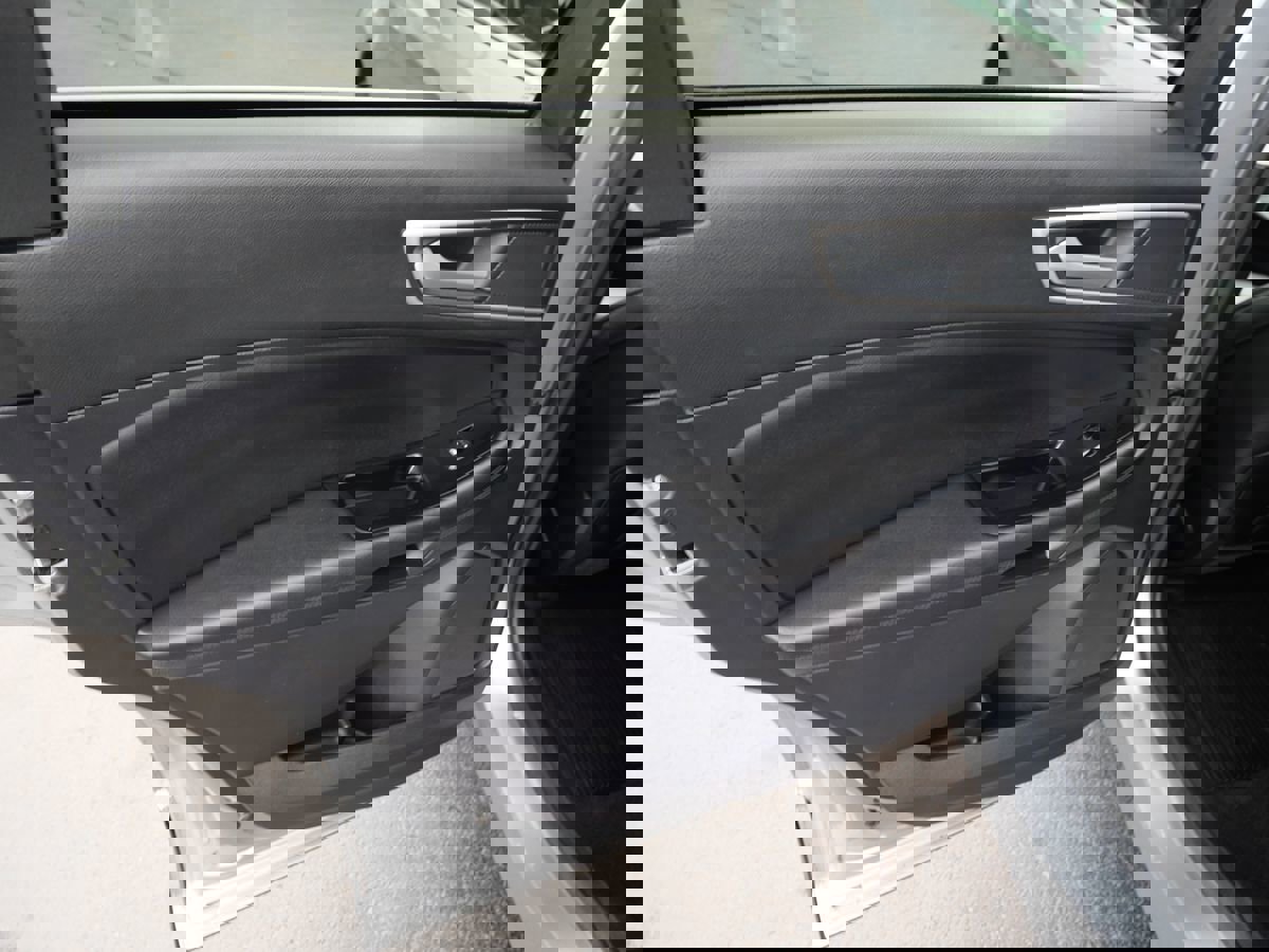 Used 2020 Ford Edge SEL w/ Convenience Package image 17