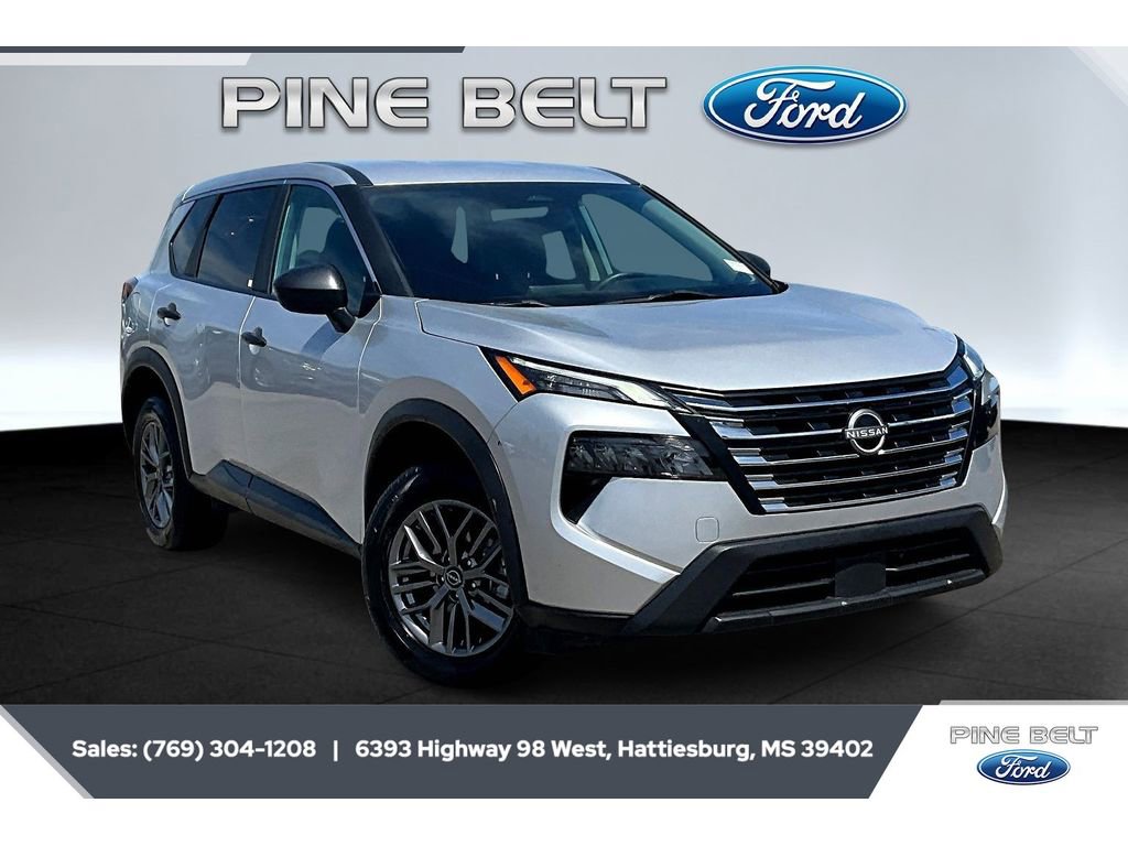 Used 2024 Nissan Rogue S image 1