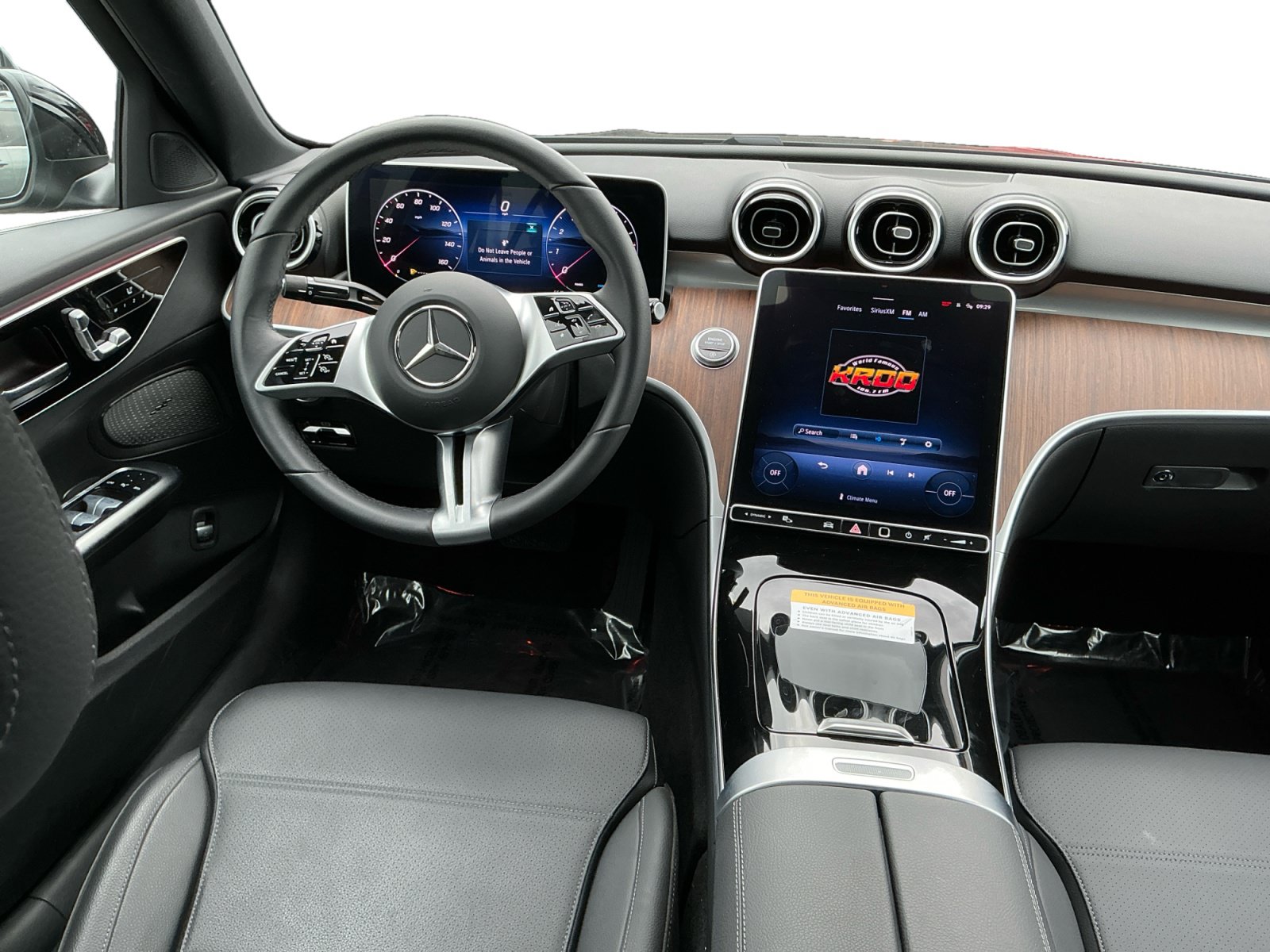Used 2025 Mercedes-Benz C 300 Sedan image 14