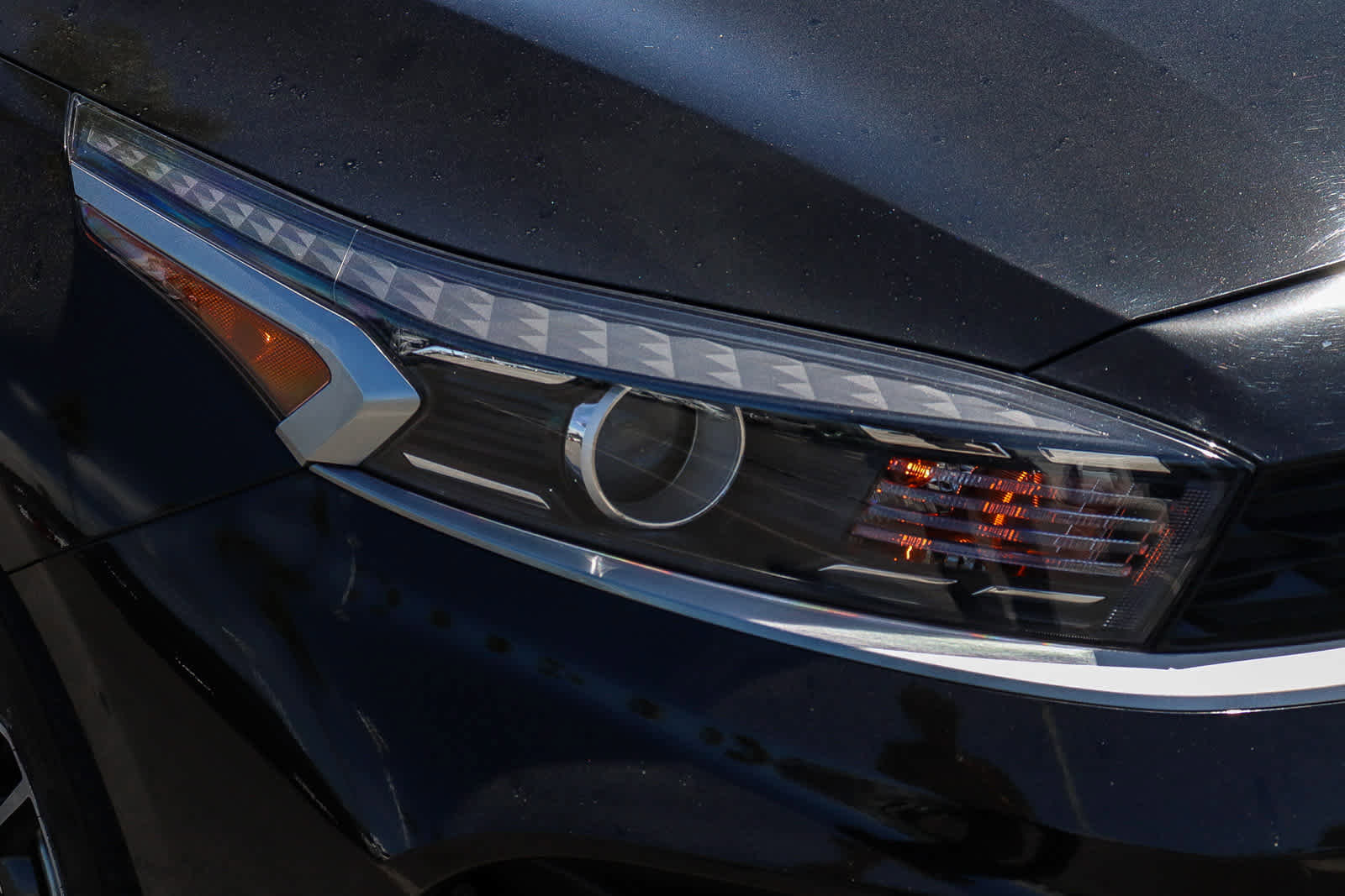 Used 2023 Kia Forte LXS FWD image 4