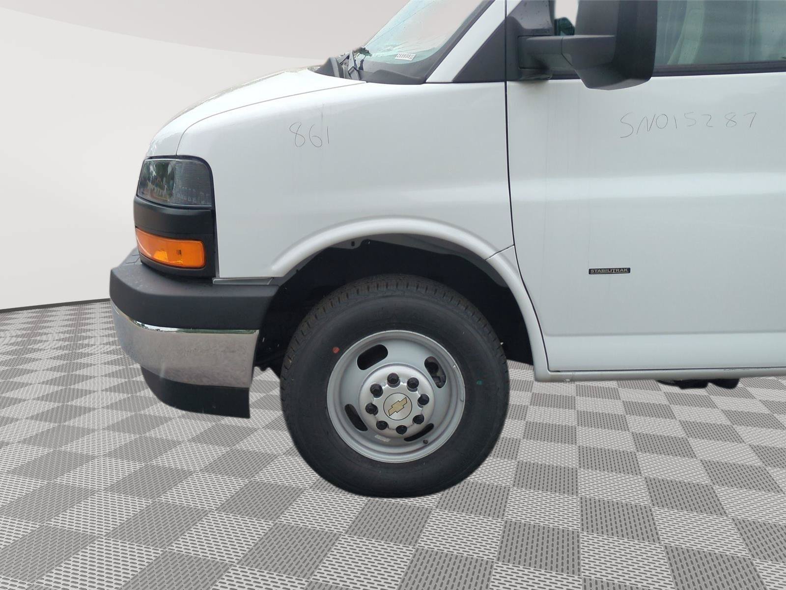 New 2025 Chevrolet Express 3500 w/ Power Convenience Package RWD image 10