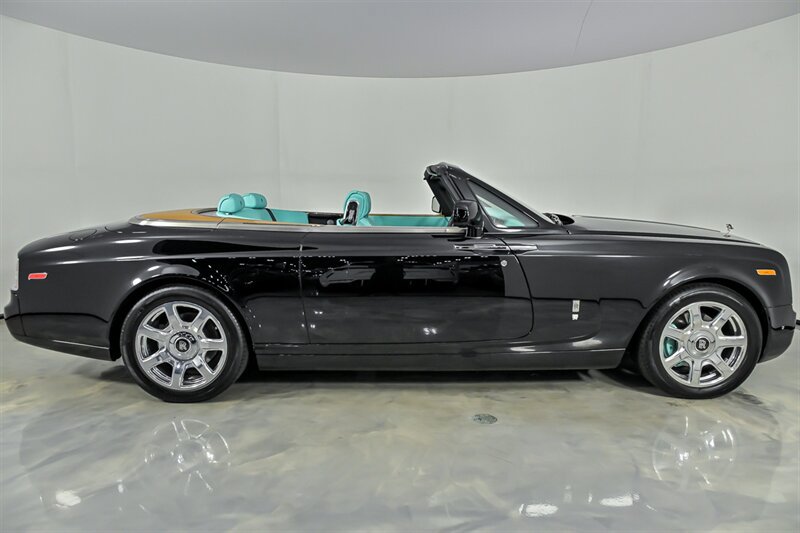 Used 2013 Rolls-Royce Phantom Drophead Coupe RWD image 10