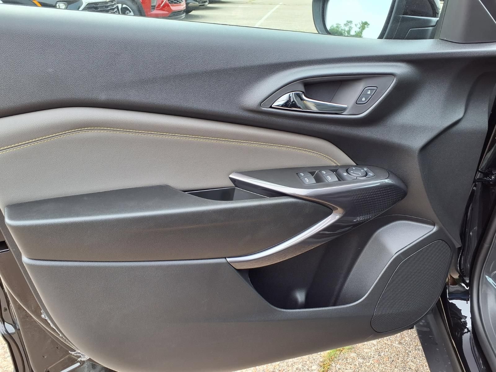 New 2026 Chevrolet Trax ACTIV w/ Driver Confidence Package FWD image 13
