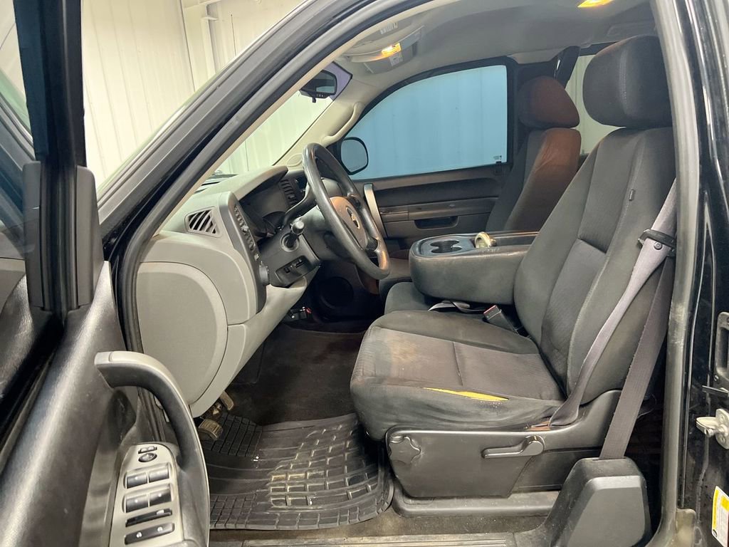 Used 2011 Chevrolet Silverado 1500 LS w/ LPO, Chrome Package RWD image 18