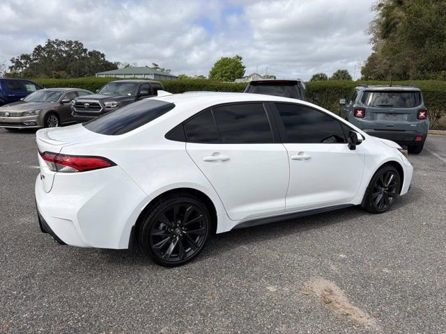 Certified 2024 Toyota Corolla SE image 2