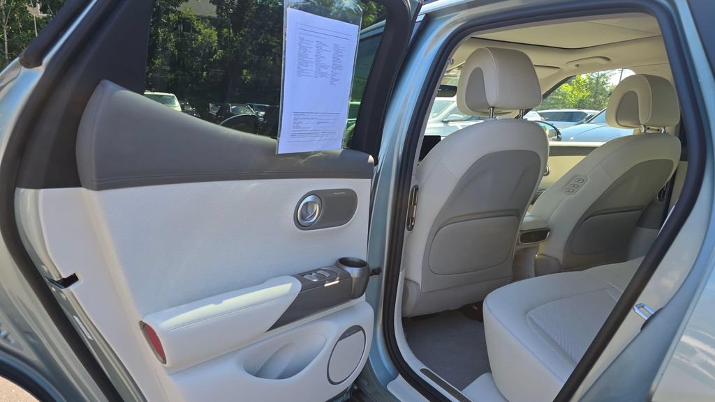 Used 2025 Genesis GV60 Advanced AWD/4WD image 15