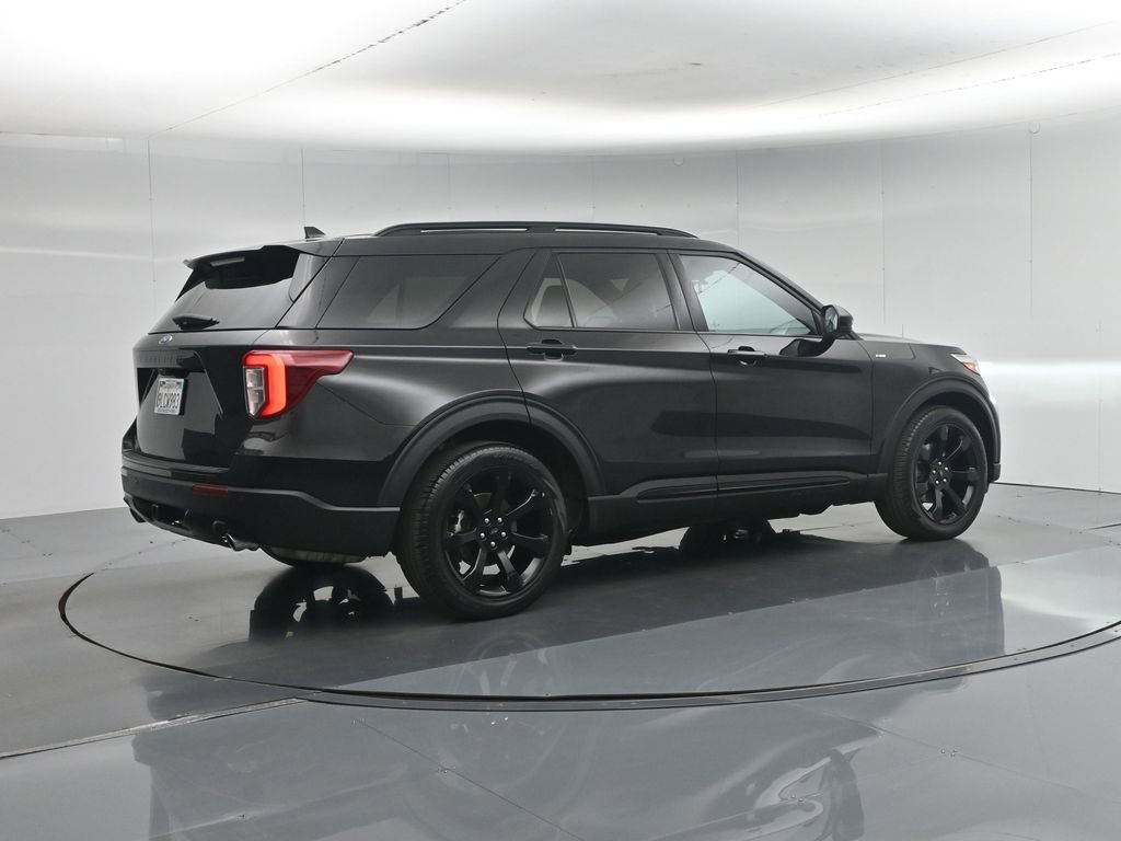 Used 2024 Ford Explorer ST-Line w/ Class IV Trailer Tow Package RWD image 31