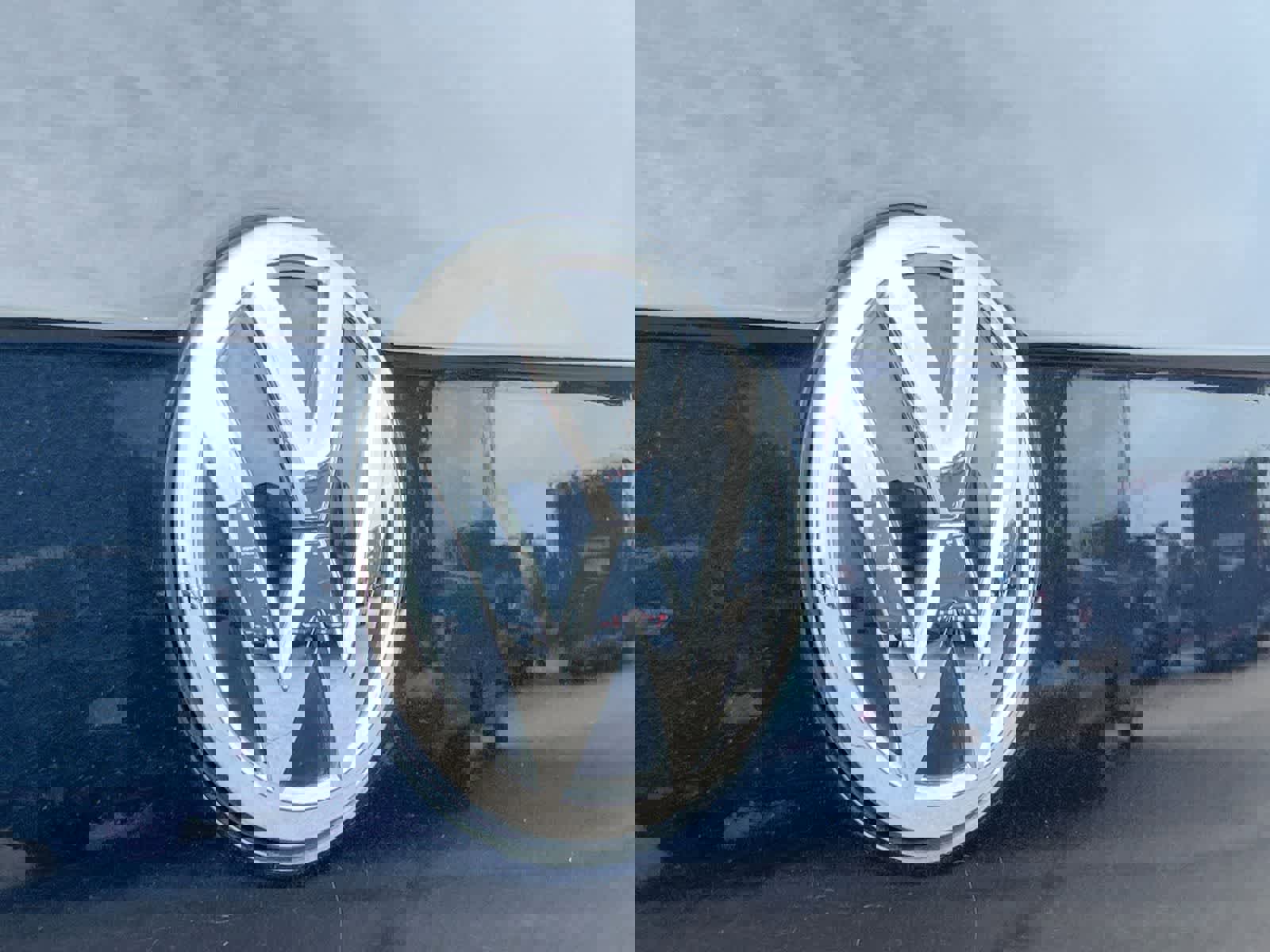 Used 2019 Volkswagen Tiguan SEL Premium R-Line image 12