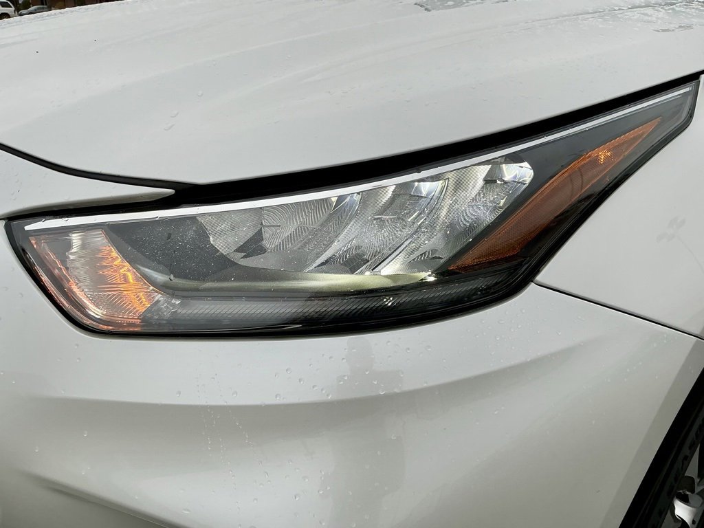 Used 2020 Toyota Highlander XLE image 10