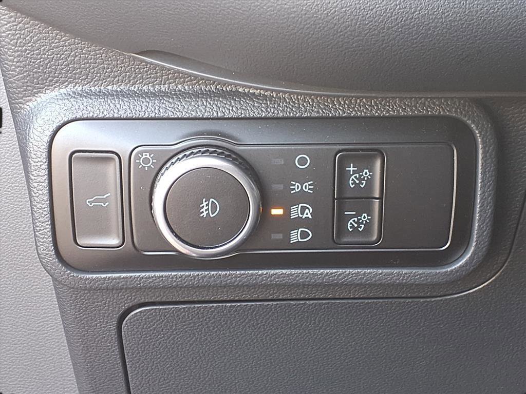 Used 2025 Ford Explorer ST image 19