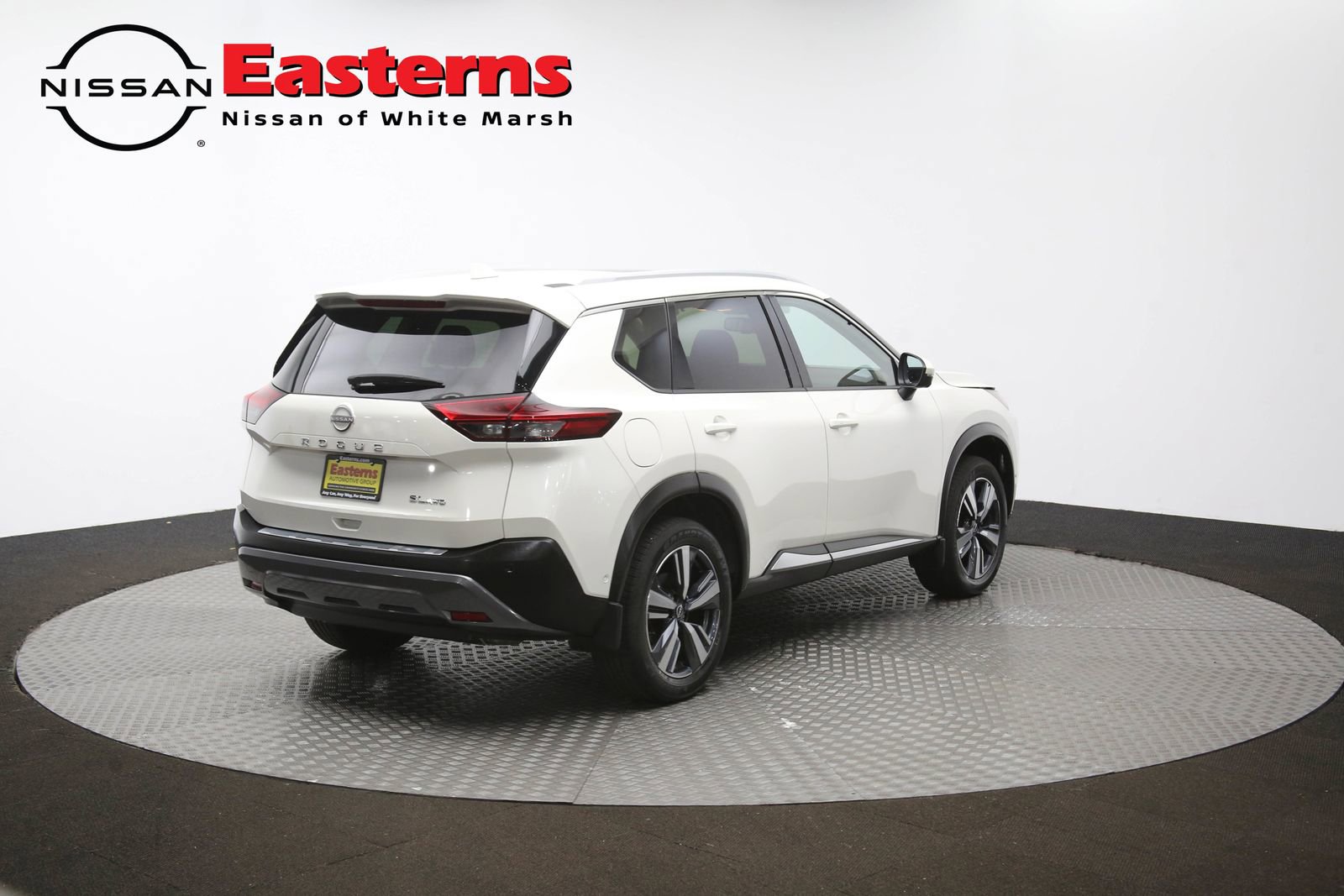 Used 2023 Nissan Rogue SL w/ SL Premium Package image 43