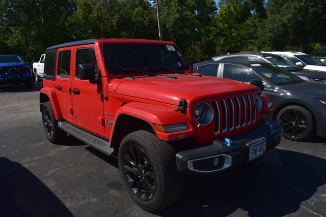 Used 2022 Jeep Wrangler Unlimited Sahara w/ Cold Weather Group AWD/4WD image 2