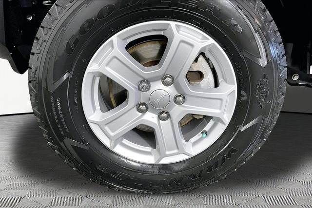 Used 2023 Jeep Wrangler Sport AWD/4WD image 27