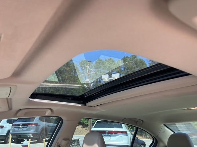 Used 2017 Honda Accord Touring image 11