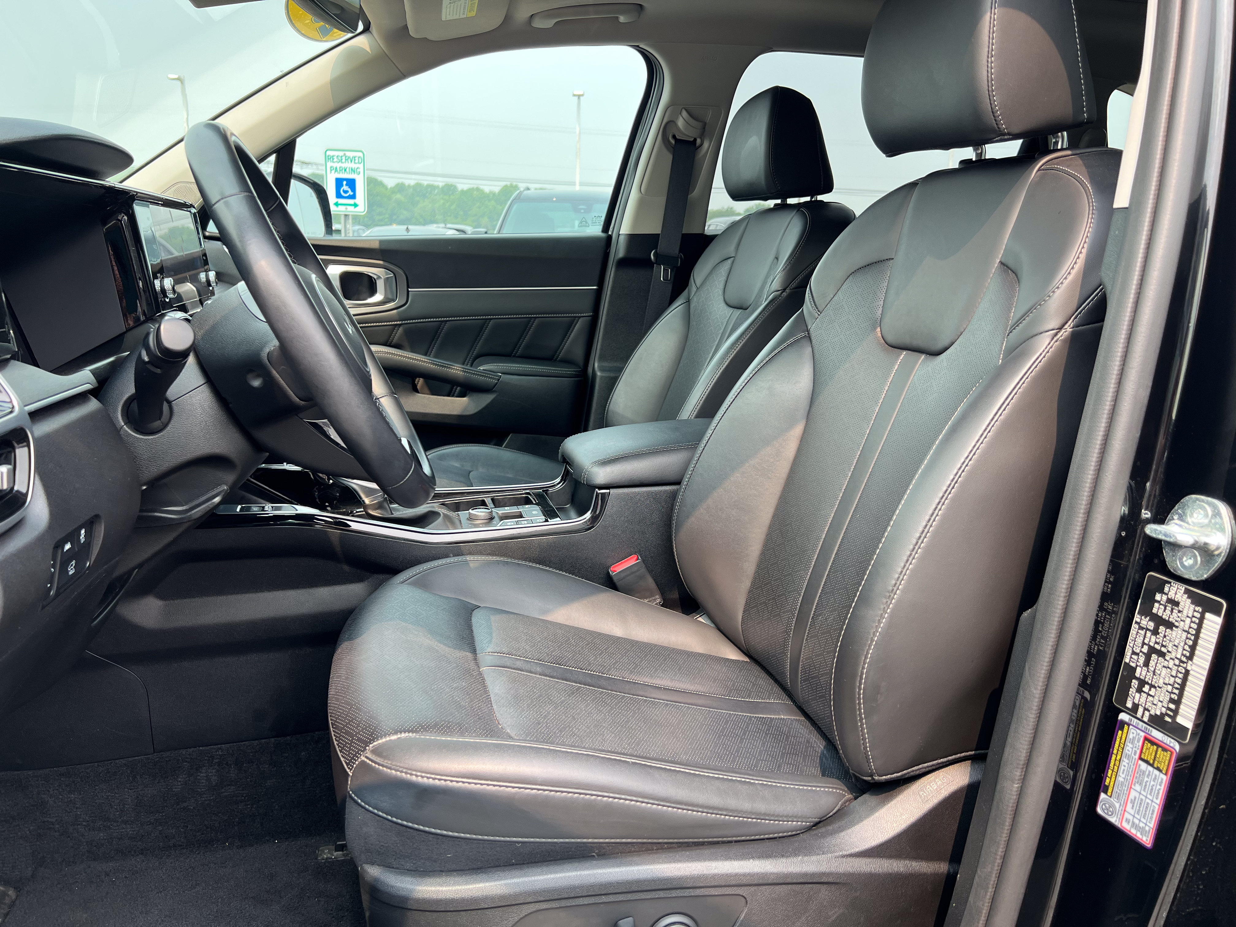 Used 2023 Kia Sorento SX AWD/4WD image 16