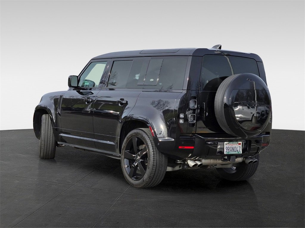 Certified 2024 Land Rover Defender 110 V8 image 4
